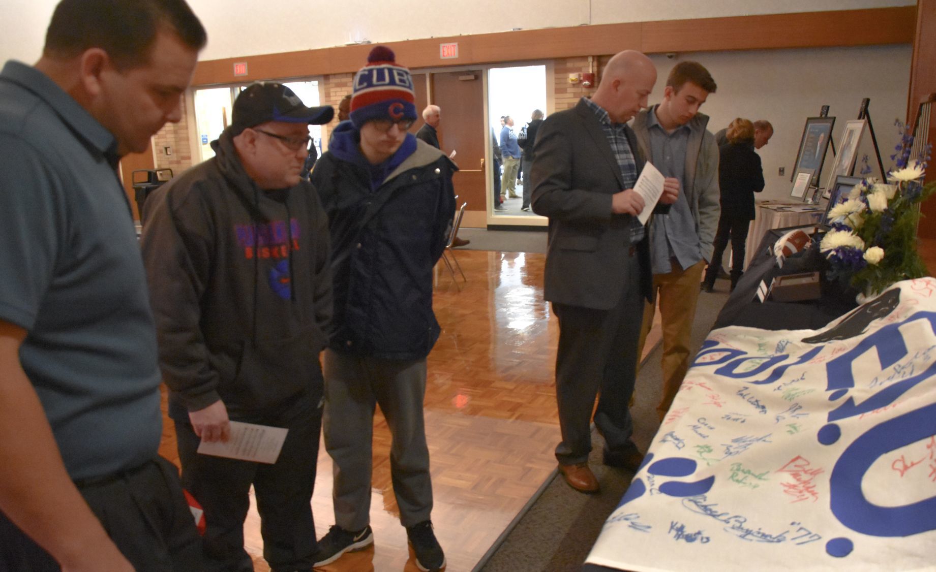 Spoo memorial visitors